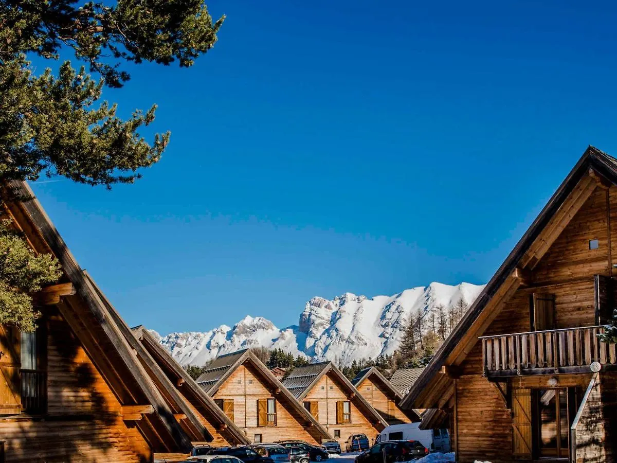 Chalet Duplex 3 Pieces Pour 7 Pers. Avec Terrasse Et Parking Gratuit - Fr-1-504-79 Le Devoluy France