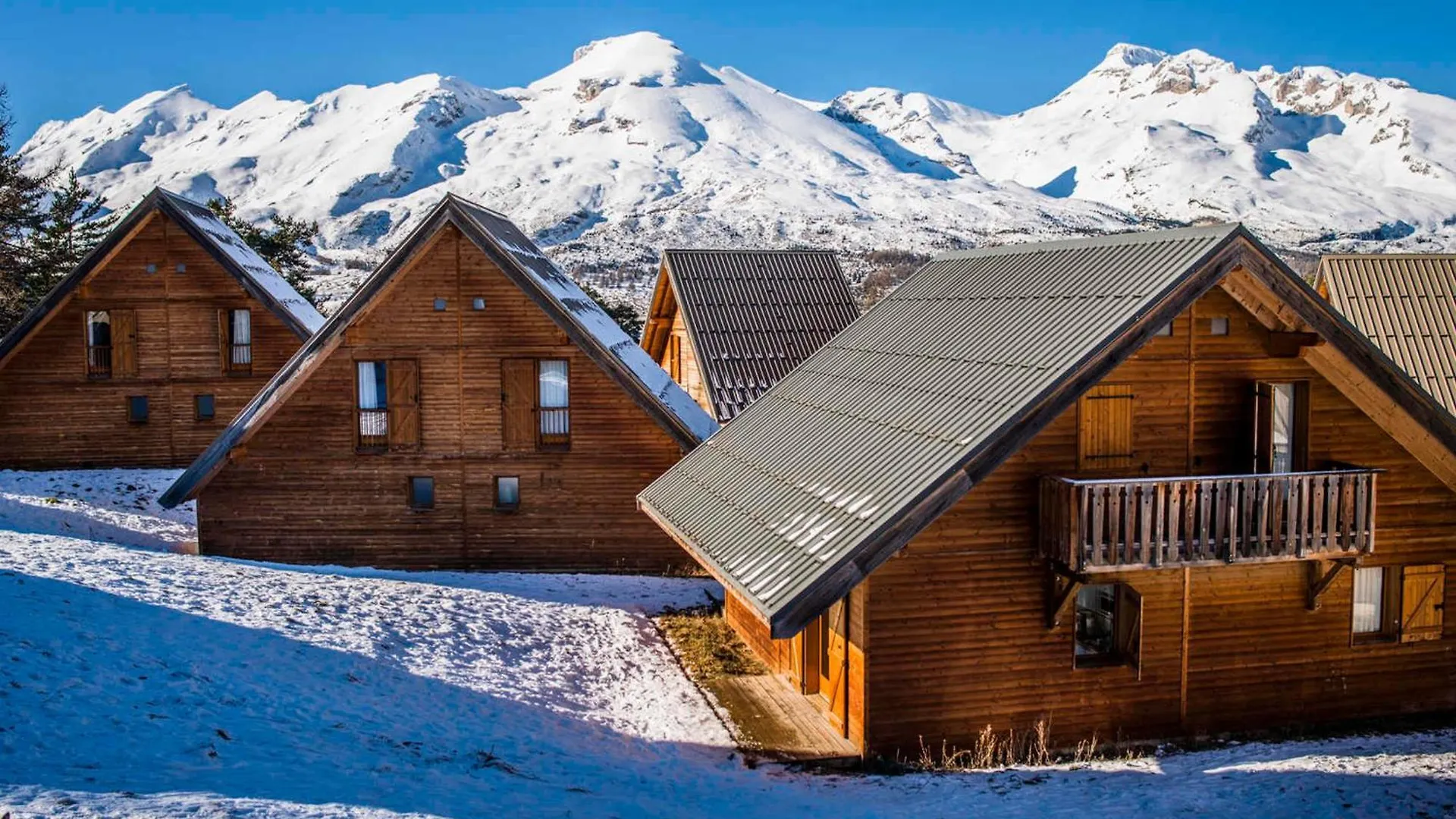 Chalet Duplex 3 Pieces Pour 7 Pers. Avec Terrasse Et Parking Gratuit - Fr-1-504-79 Le Devoluy